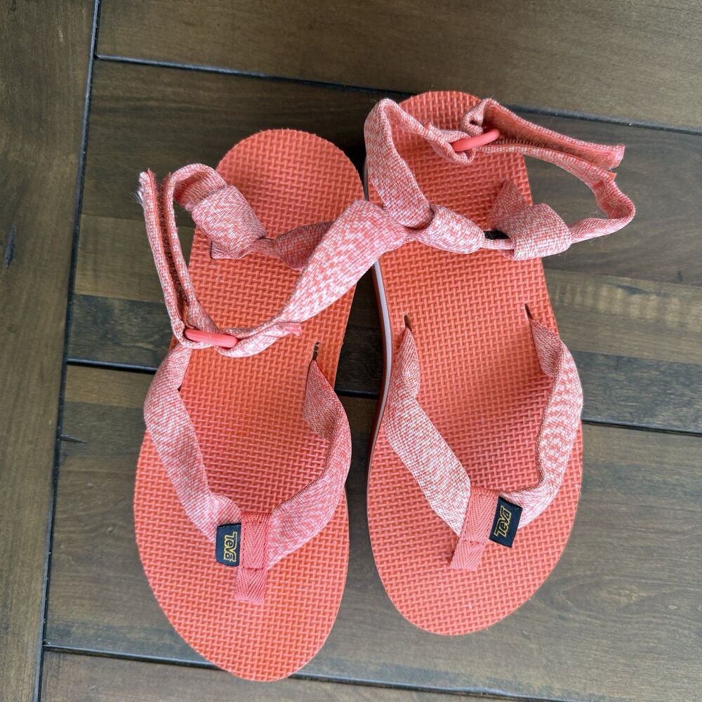 TEVA Platform Jadito Universal Sandals Coral &  White WOMEN’S SZ US 7 EU 38